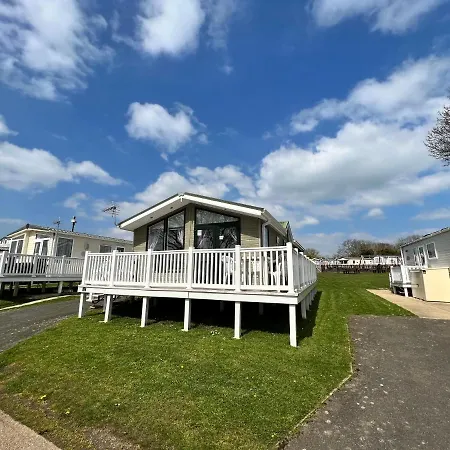 2 Bedroom Lodge Th35, Nodes Point, St Helens, Isle Of Wight St Helens  Exterior photo