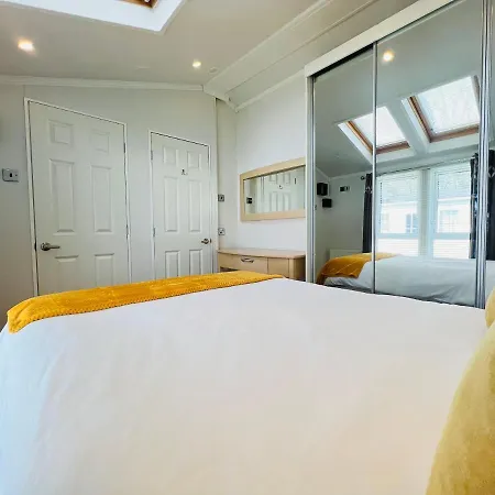 2 Bedroom Lodge Th35, Nodes Point, St Helens, Isle Of Wight St Helens  Exterior photo