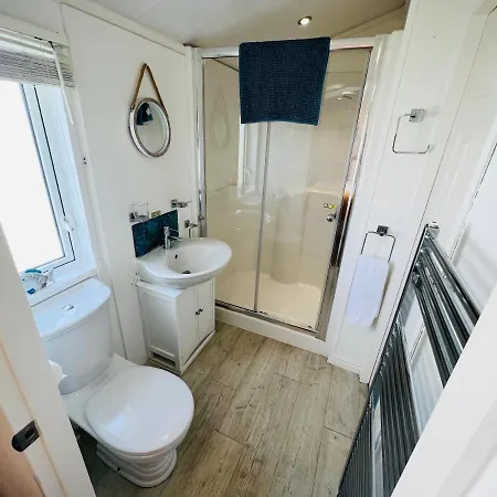 2 Bedroom Lodge Th35, Nodes Point, St Helens, Isle Of Wight St Helens  Exterior photo